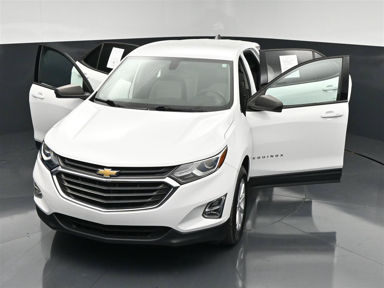 Used 2019 Chevrolet Equinox LS w/ LS Convenience Package AWD/4WD image 36