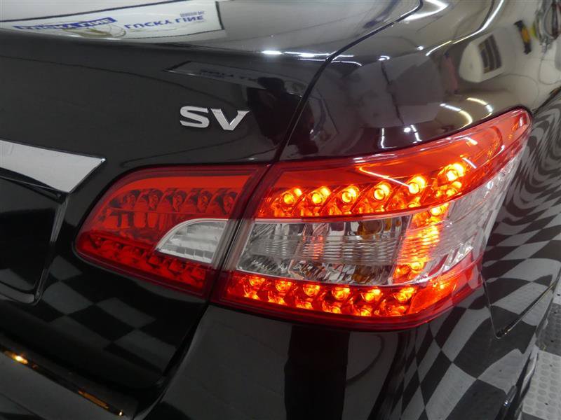 Used 2015 Nissan Sentra SV FWD image 13