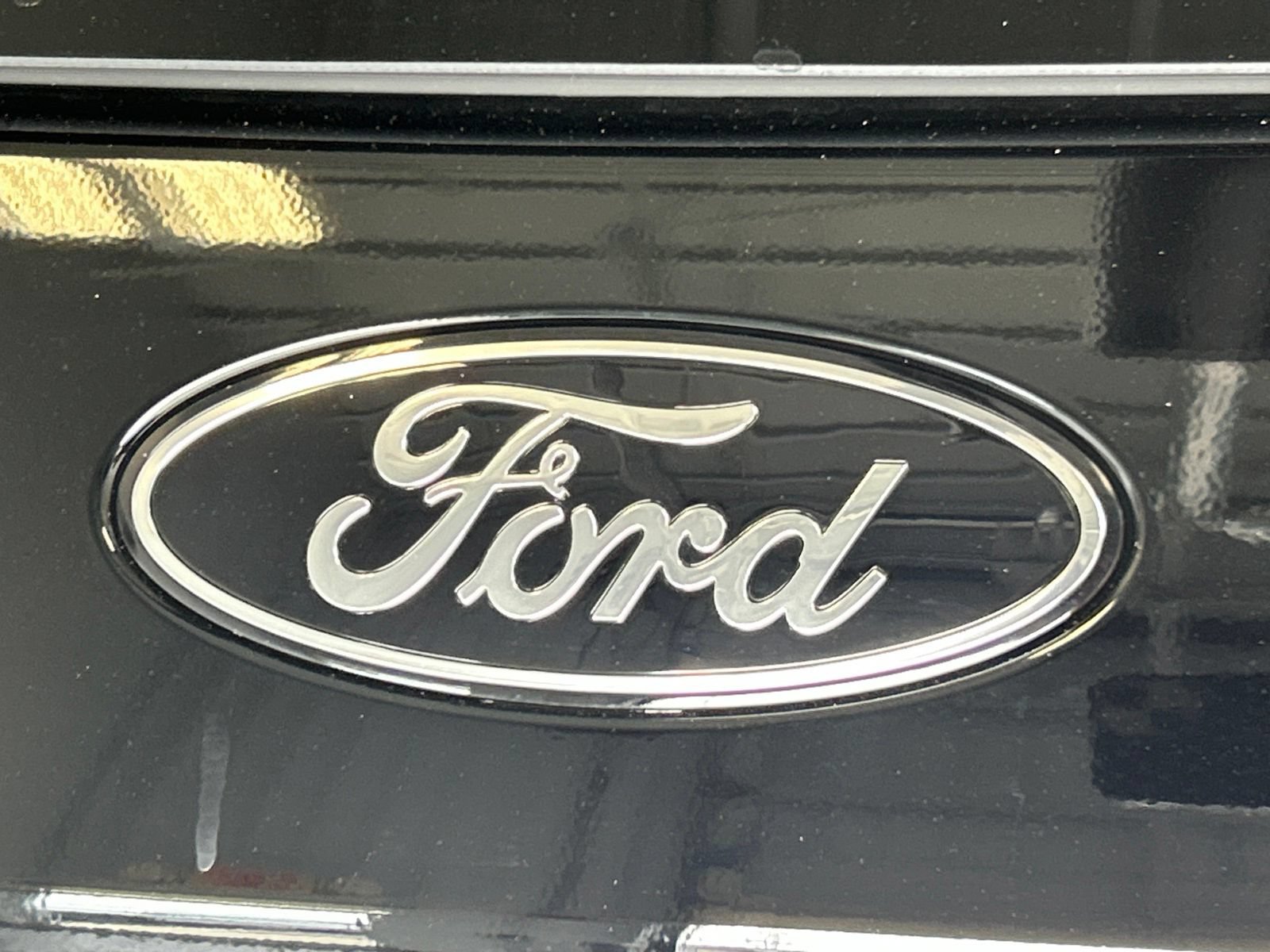 New 2026 Ford Expedition Platinum w/ Stealth Performance Package AWD/4WD image 7