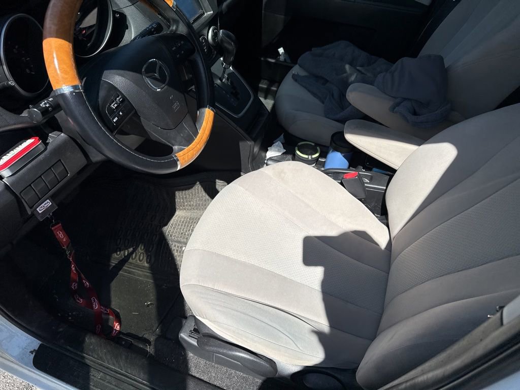 Used 2015 MAZDA MAZDA5 Sport image 8