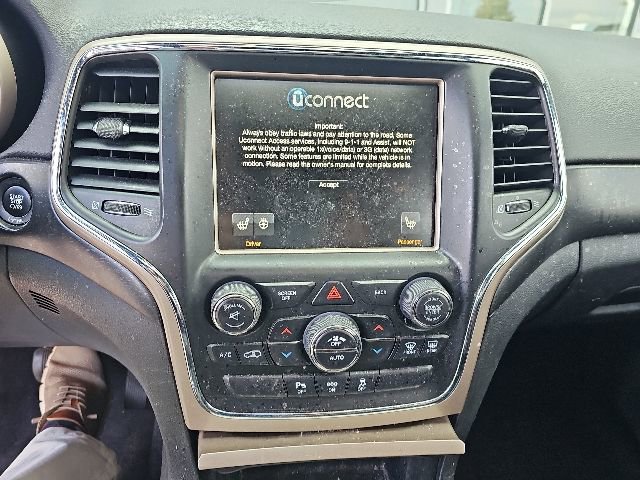 Used 2015 Jeep Grand Cherokee Altitude AWD/4WD image 18