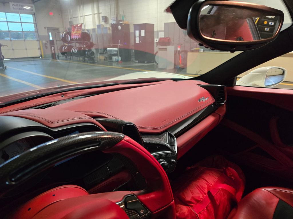 Used 2015 Ferrari 458 Spider RWD image 20
