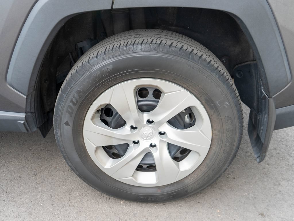 Used 2023 Toyota RAV4 LE AWD/4WD image 26