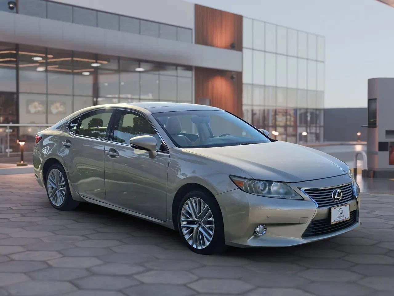 Used 2013 Lexus ES 350 FWD image 8