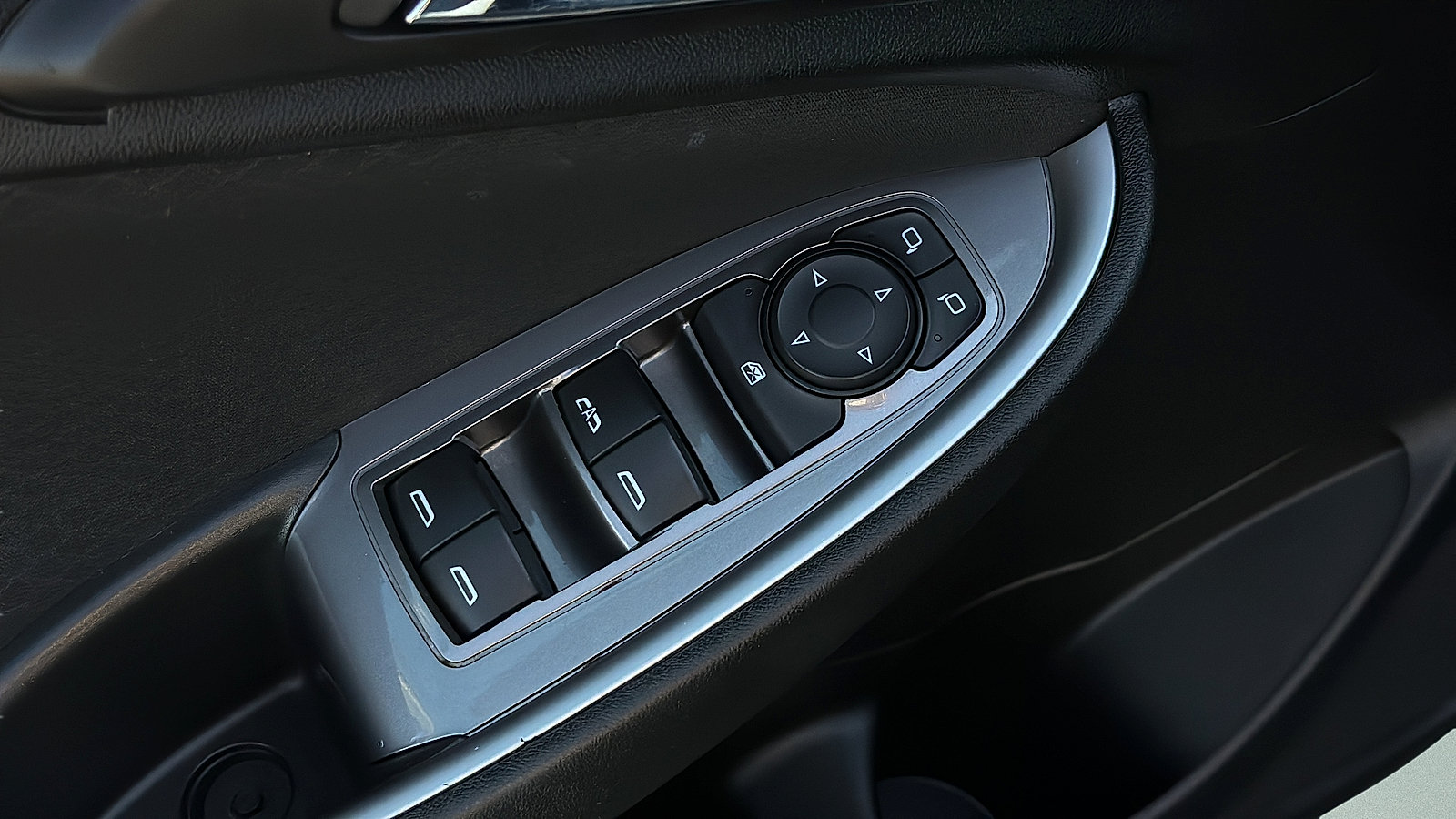 Used 2024 Chevrolet Malibu LT FWD image 24