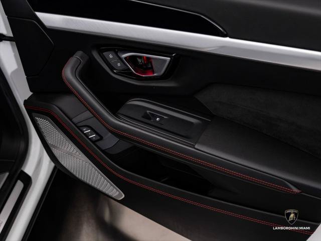 Used 2019 Lamborghini Urus AWD/4WD image 50