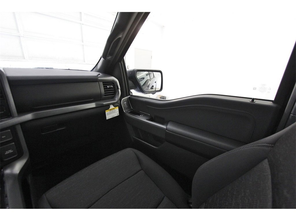 New 2025 Ford F150 XLT w/ Equipment Group 302A MID image 9