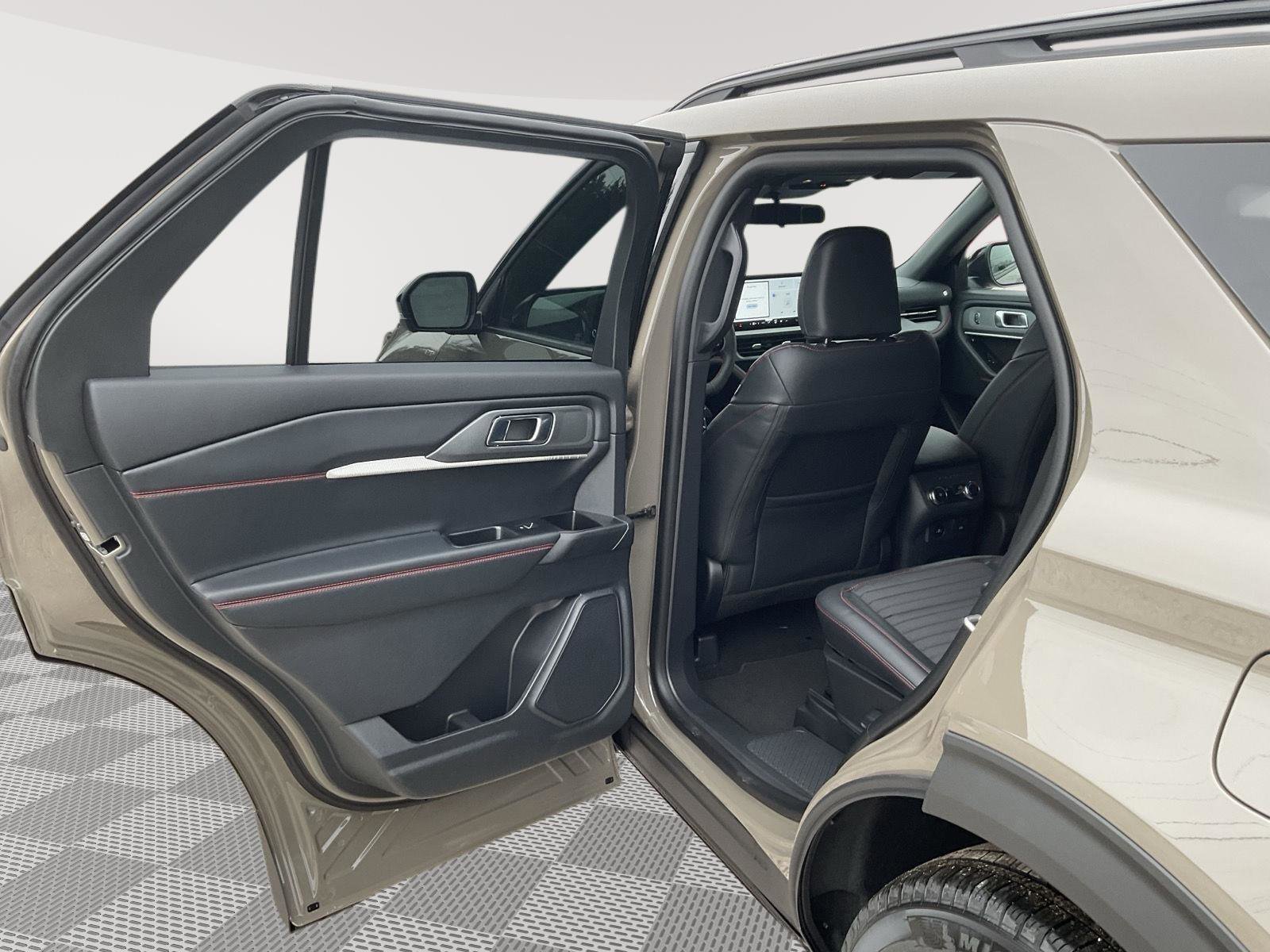 New 2026 Ford Explorer ST-Line image 14