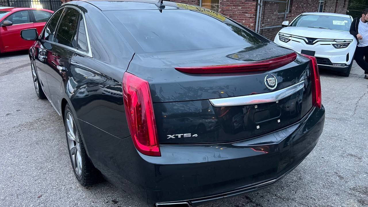 Used 2013 Cadillac XTS Luxury image 12