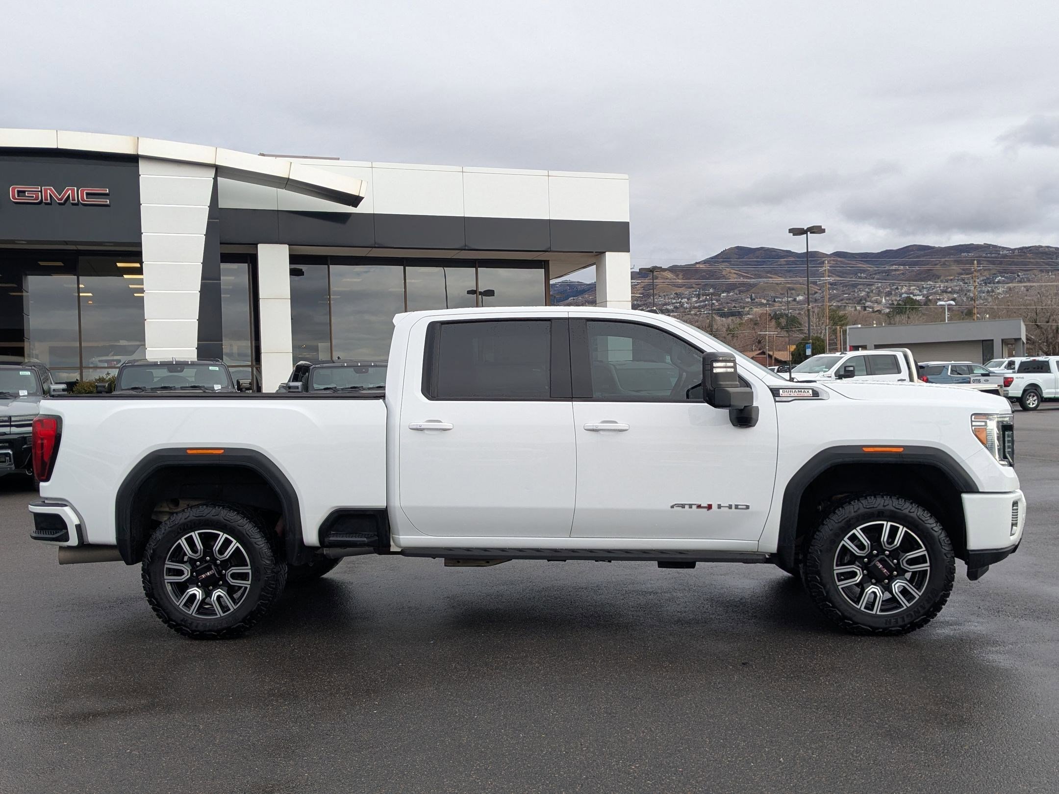 Used 2021 GMC Sierra 2500 AT4 w/ AT4 Premium Plus Package image 6