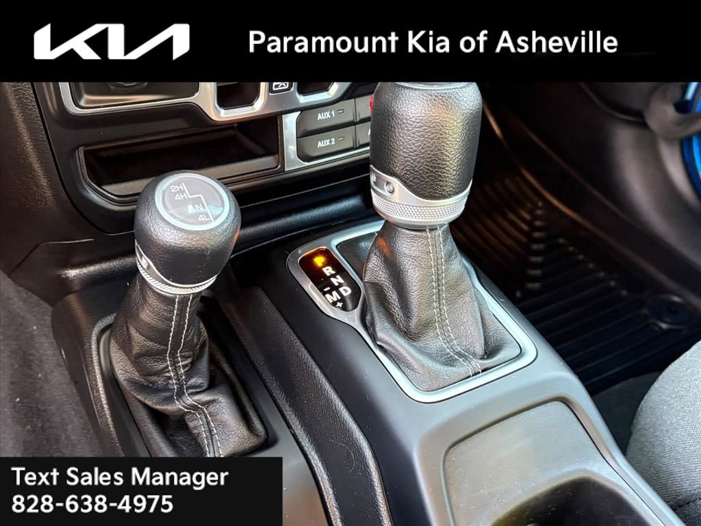 Used 2024 Jeep Wrangler Sahara image 24