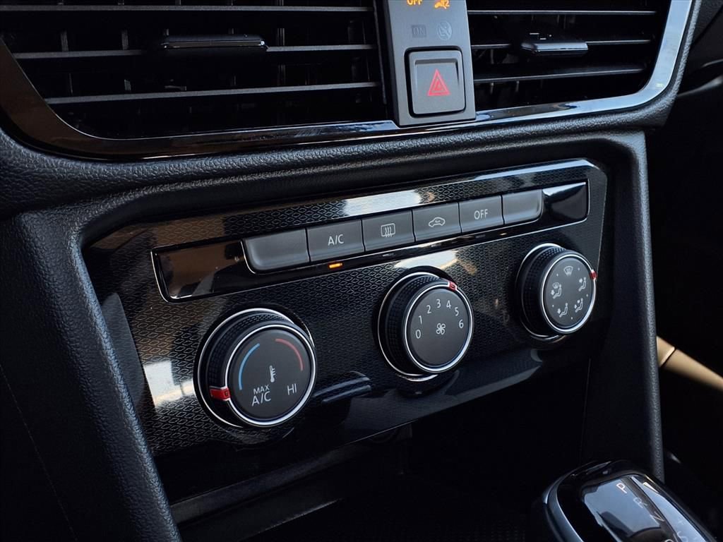 Certified 2025 Volkswagen Taos S image 12