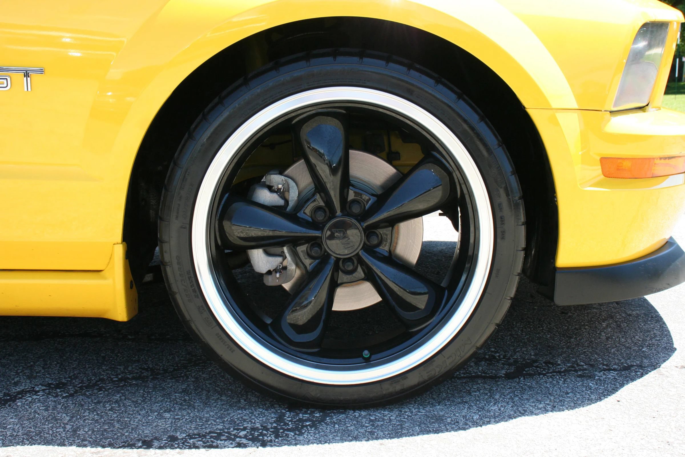 Used 2006 Ford Mustang GT Premium RWD image 19