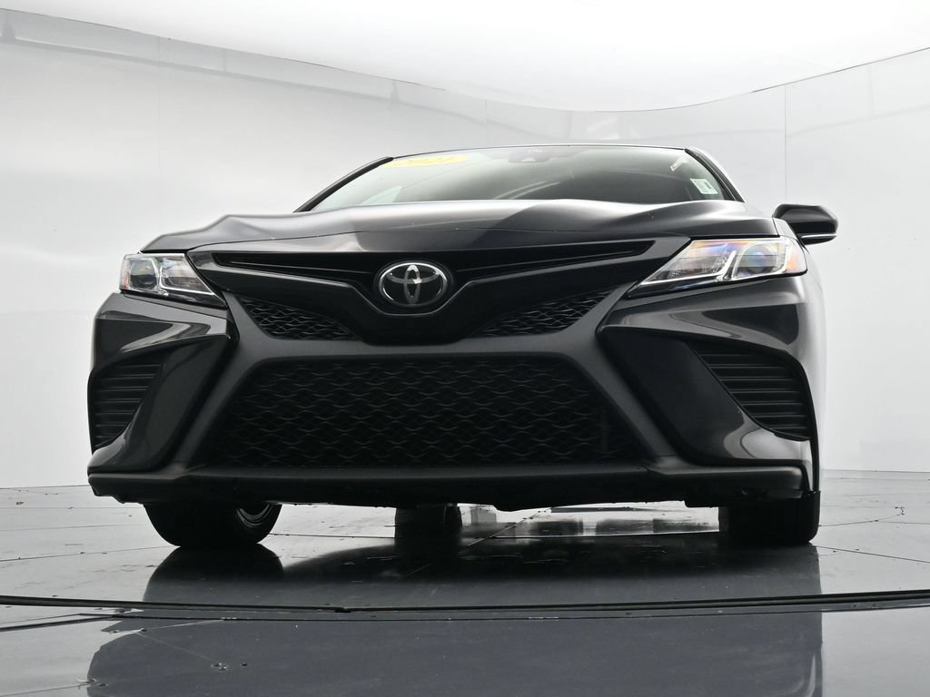 Used 2020 Toyota Camry SE w/ Audio Package FWD image 34