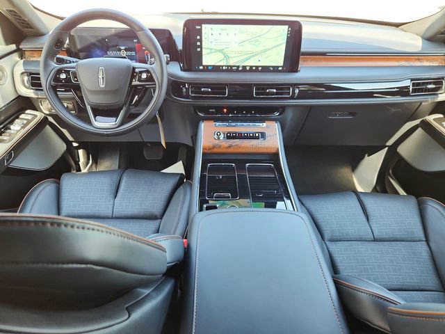 New 2025 Lincoln Aviator Black Label w/ Black Label Special Edition image 11