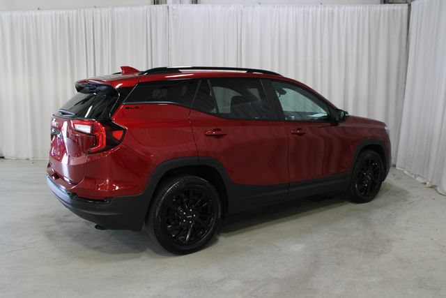 Used 2024 GMC Terrain SLE w/ Driver Convenience Package FWD image 31