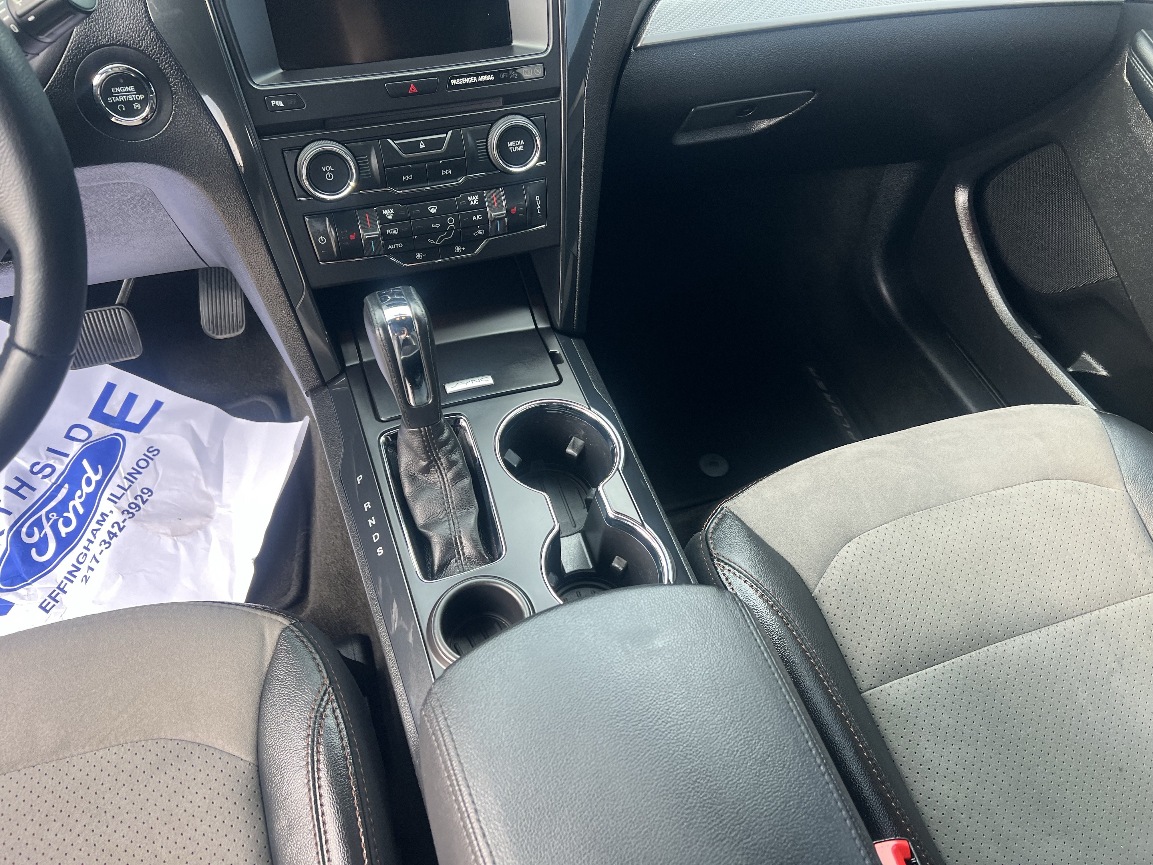 Used 2017 Ford Explorer XLT w/ Equipment Group 202A FWD image 20