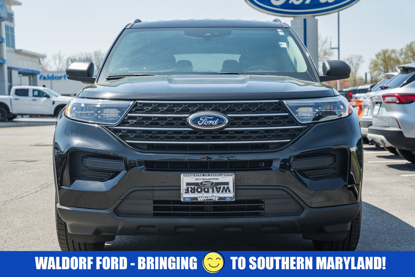 Used 2022 Ford Explorer XLT image 2