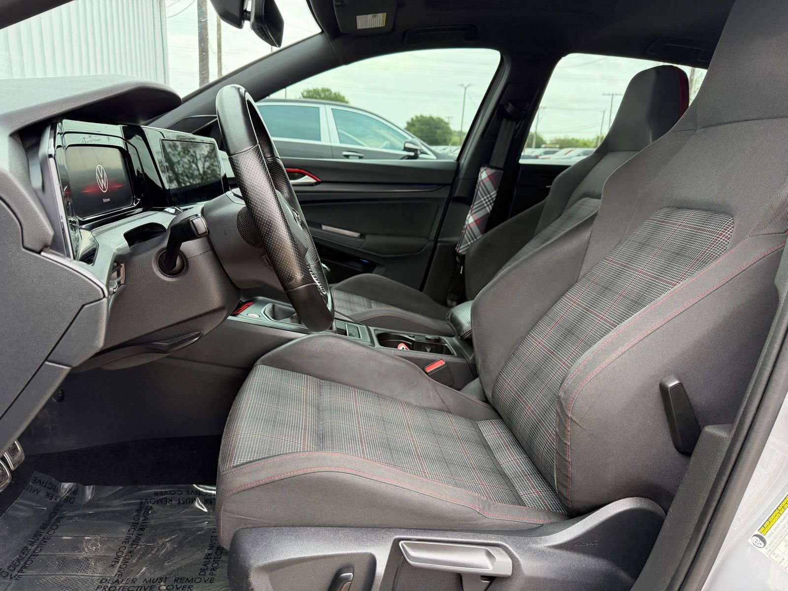 Used 2022 Volkswagen GTI SE image 20