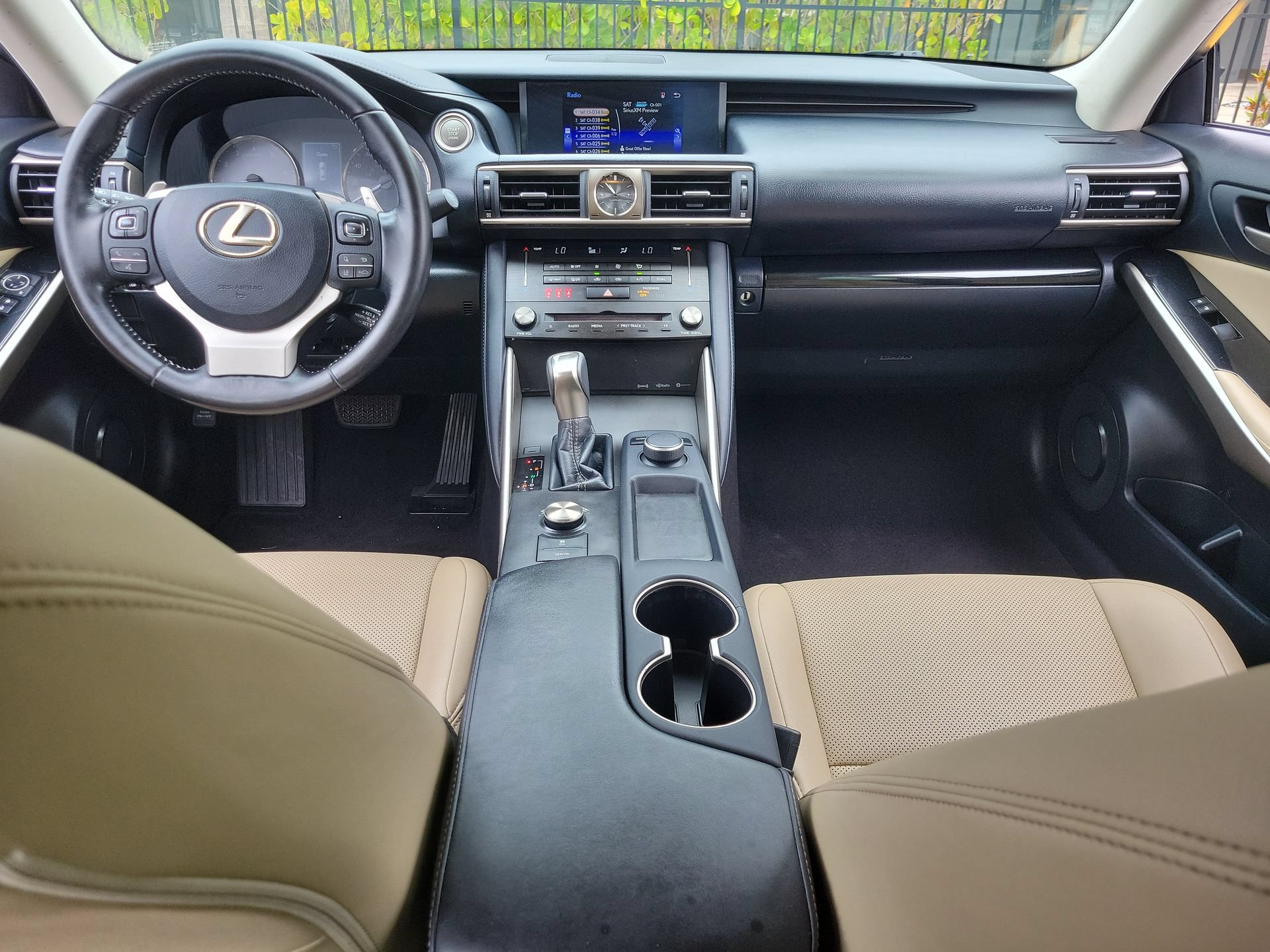 Used 2017 Lexus IS 200t RWD image 13