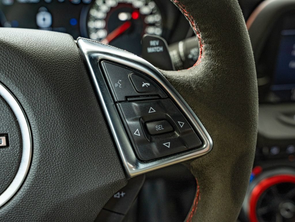 Used 2021 Chevrolet Camaro ZL1 RWD image 26