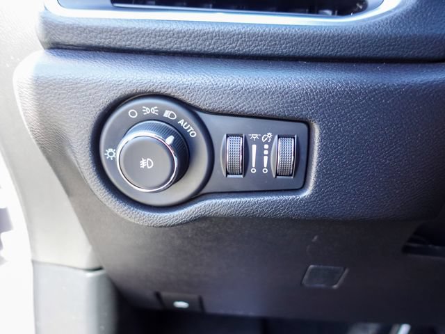 Used 2020 Chrysler Pacifica Limited w/ S Appearance Package FWD image 16