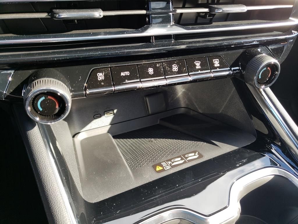 New 2026 Chevrolet Traverse High Country w/ LPO, Floor Liner Package image 24