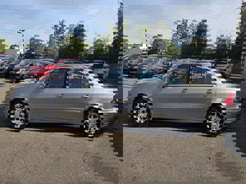 Used 2003 Mercedes-Benz E 320 Sedan image 3