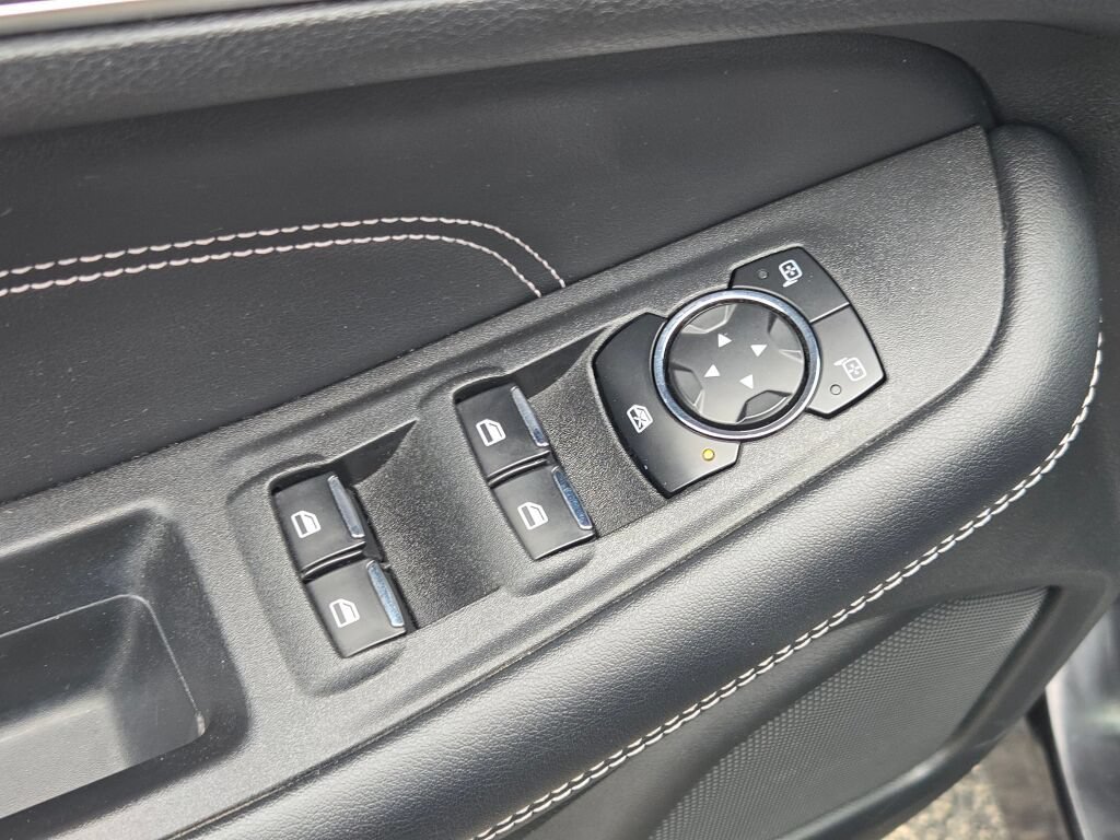 Used 2024 Ford Edge Titanium AWD/4WD image 27