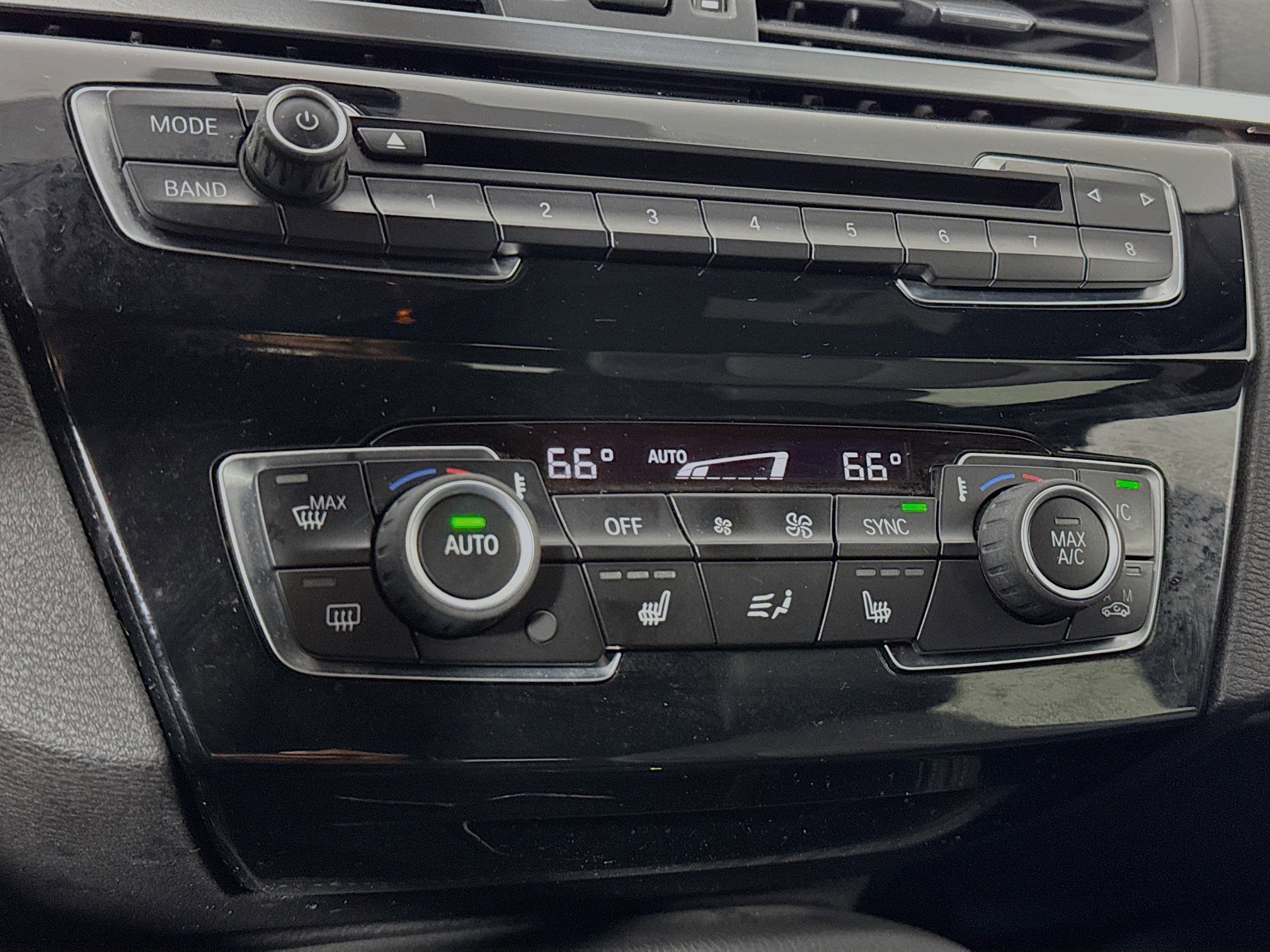 Used 2017 BMW X1 xDrive28i AWD/4WD image 16