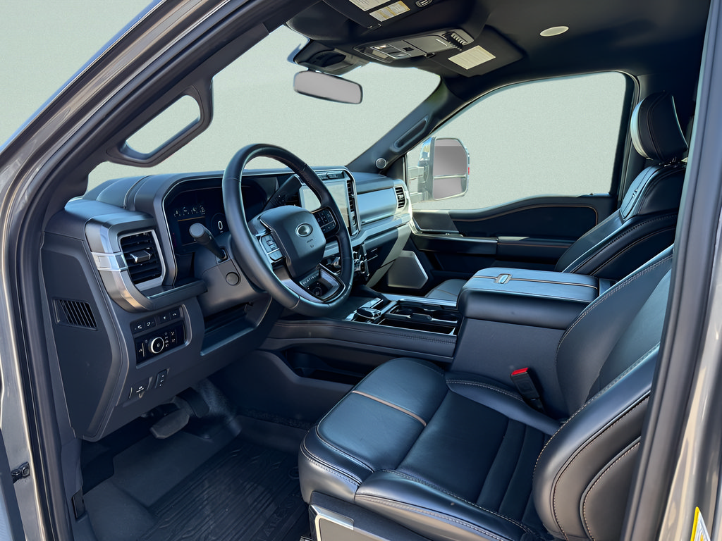 Used 2024 Ford F350 Platinum AWD/4WD image 4