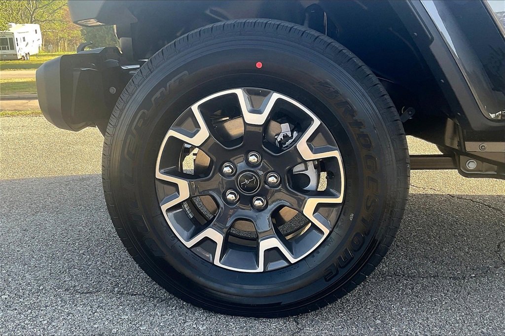 New 2025 Jeep Gladiator Sport w/ Premium Package image 12