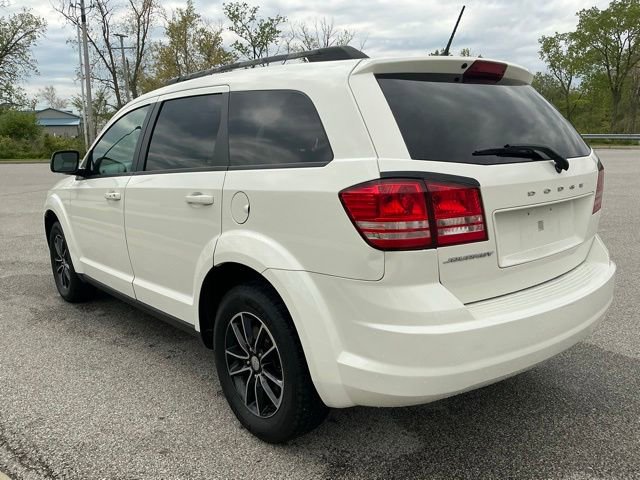 Used 2017 Dodge Journey SE w/ Flexible Seating Group FWD image 4