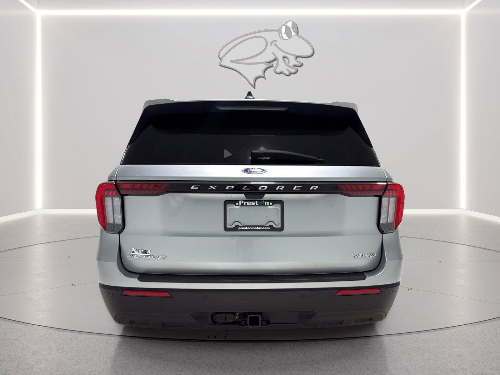 Certified 2025 Ford Explorer Active AWD/4WD image 9