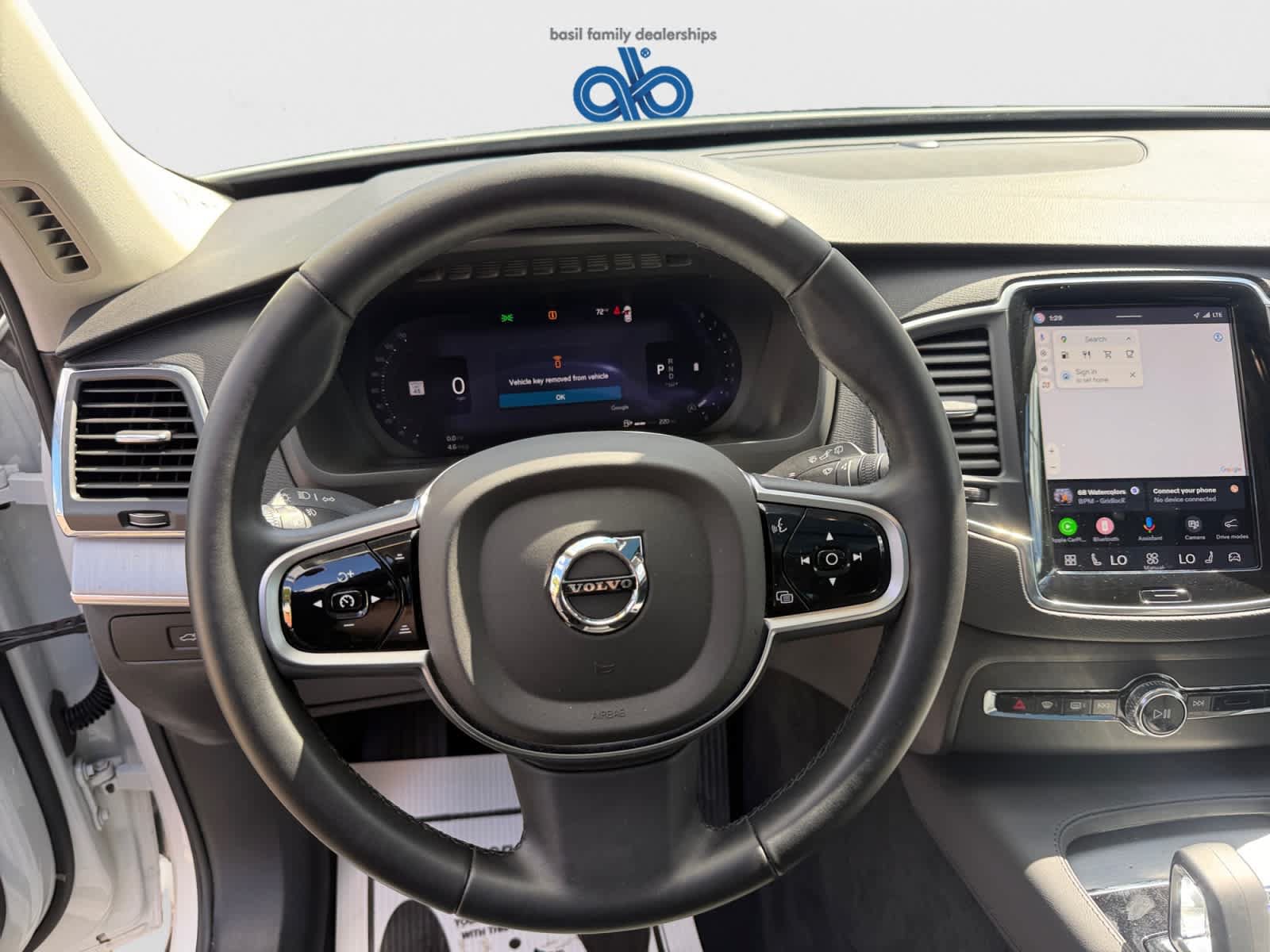 Used 2025 Volvo XC90 B5 Core AWD/4WD image 15