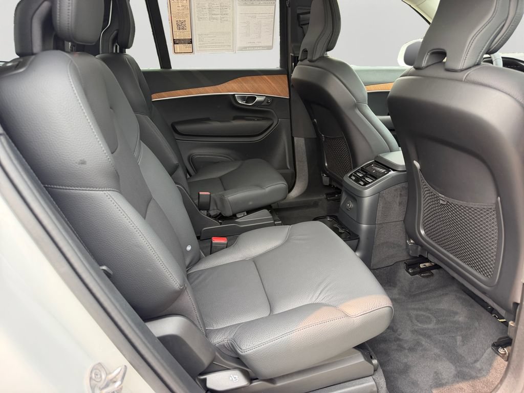 Certified 2024 Volvo XC90 T8 Plus w/ Protection Package Premier AWD/4WD image 9