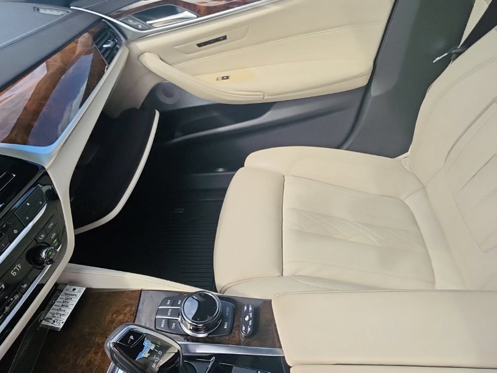 Used 2018 BMW M550i xDrive AWD/4WD image 24