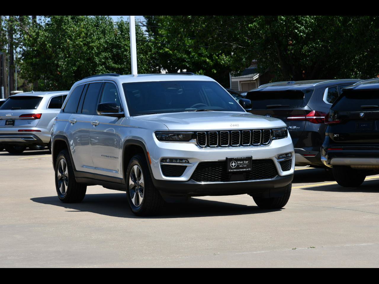 Used 2025 Jeep Grand Cherokee Limited 4xe AWD/4WD image 1