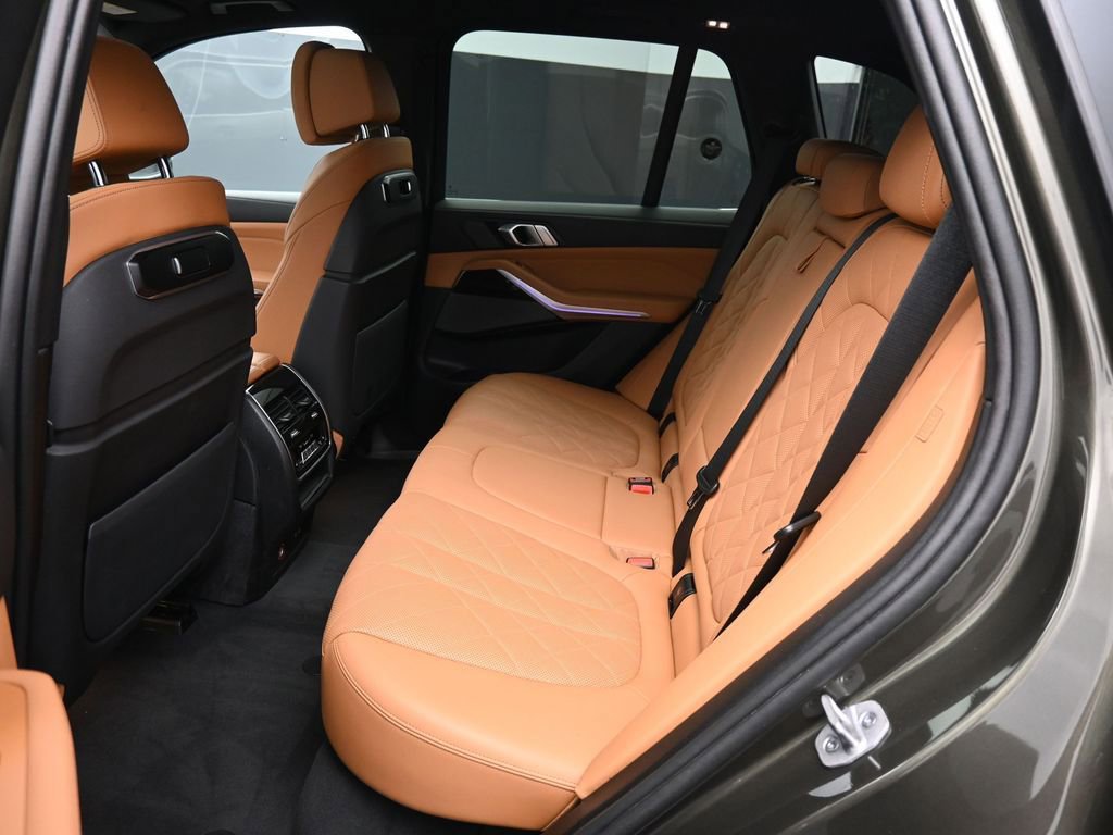 Used 2025 BMW X5 xDrive40i w/ Climate Comfort Package image 23