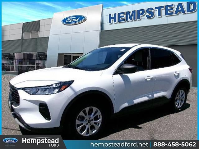 Certified 2023 Ford Escape Active AWD/4WD image 1