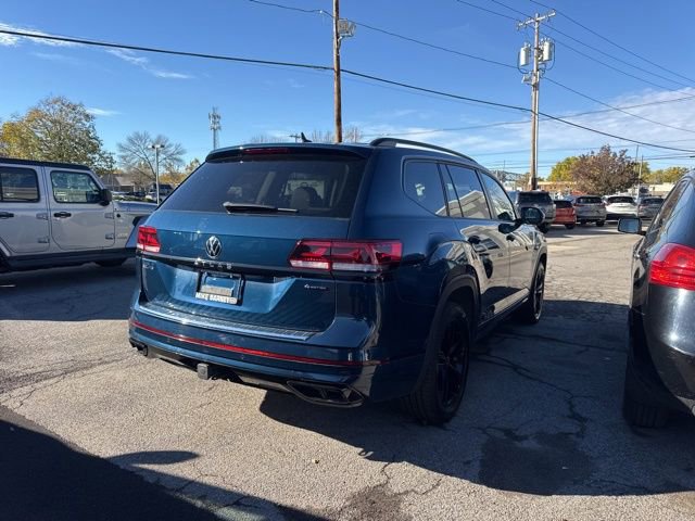 Used 2023 Volkswagen Atlas SEL R-Line image 3