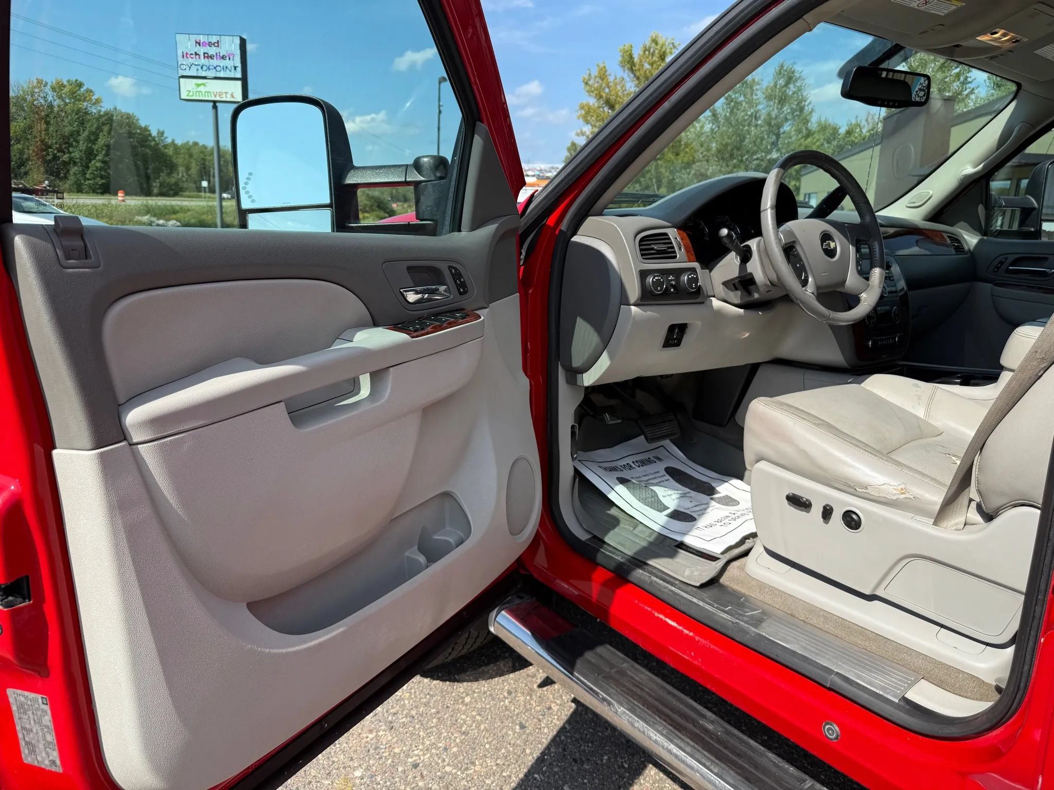 Used 2014 Chevrolet Silverado 2500 LTZ w/ LTZ Plus Package AWD/4WD image 27