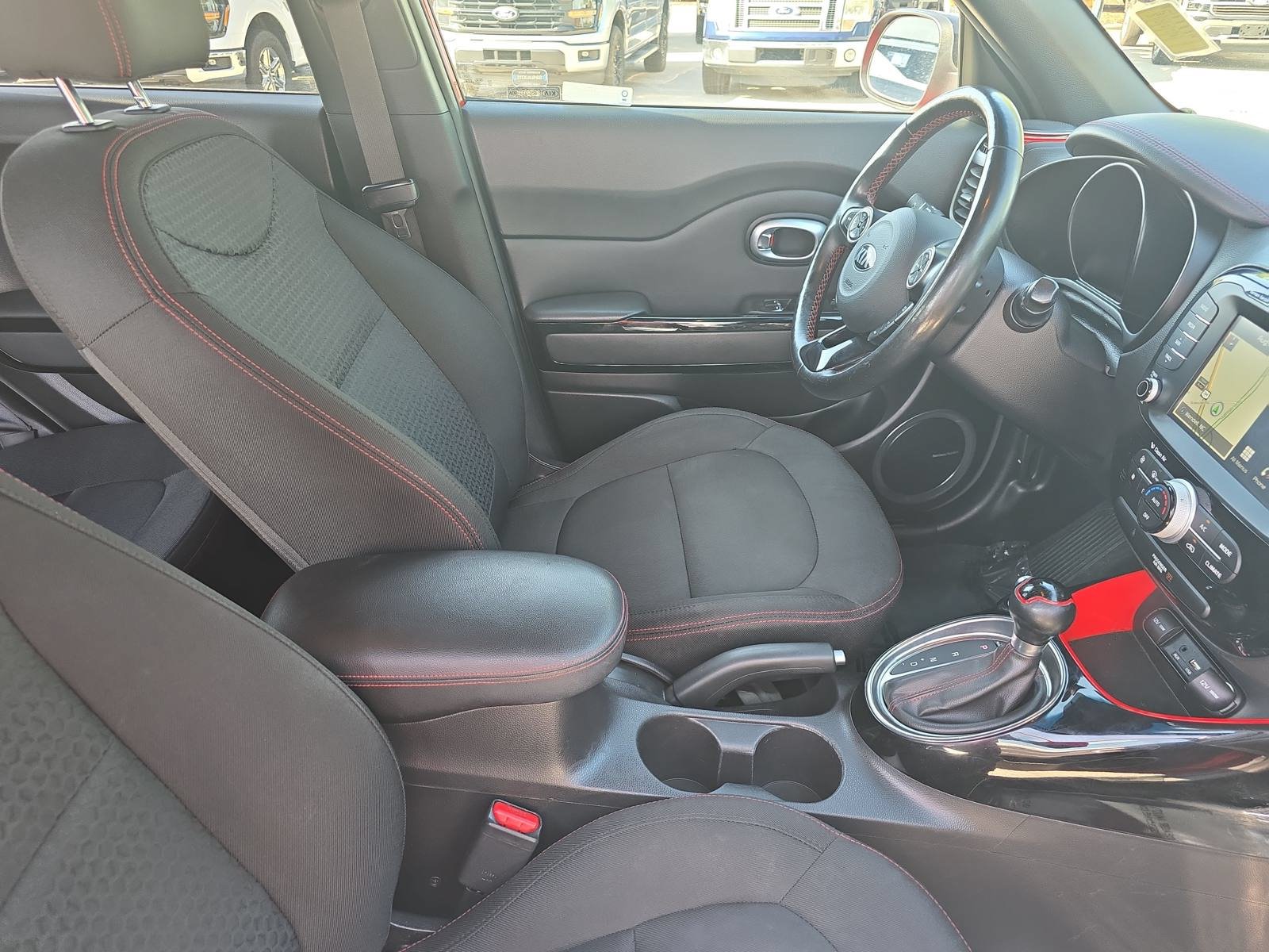Used 2019 Kia Soul + FWD image 10