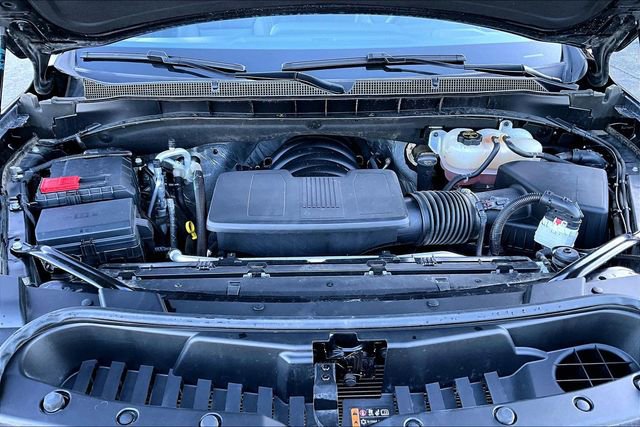 Used 2025 Chevrolet Suburban RST w/ RST Capability Package image 31