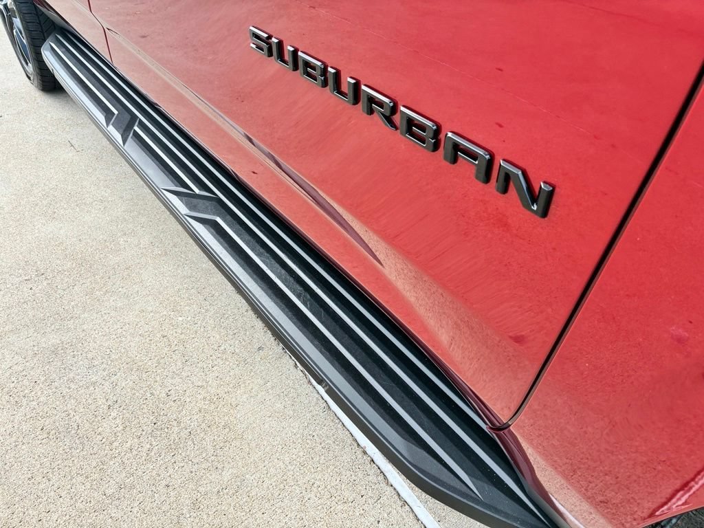 Certified 2022 Chevrolet Suburban RST w/ Sport Performance Package RWD image 6