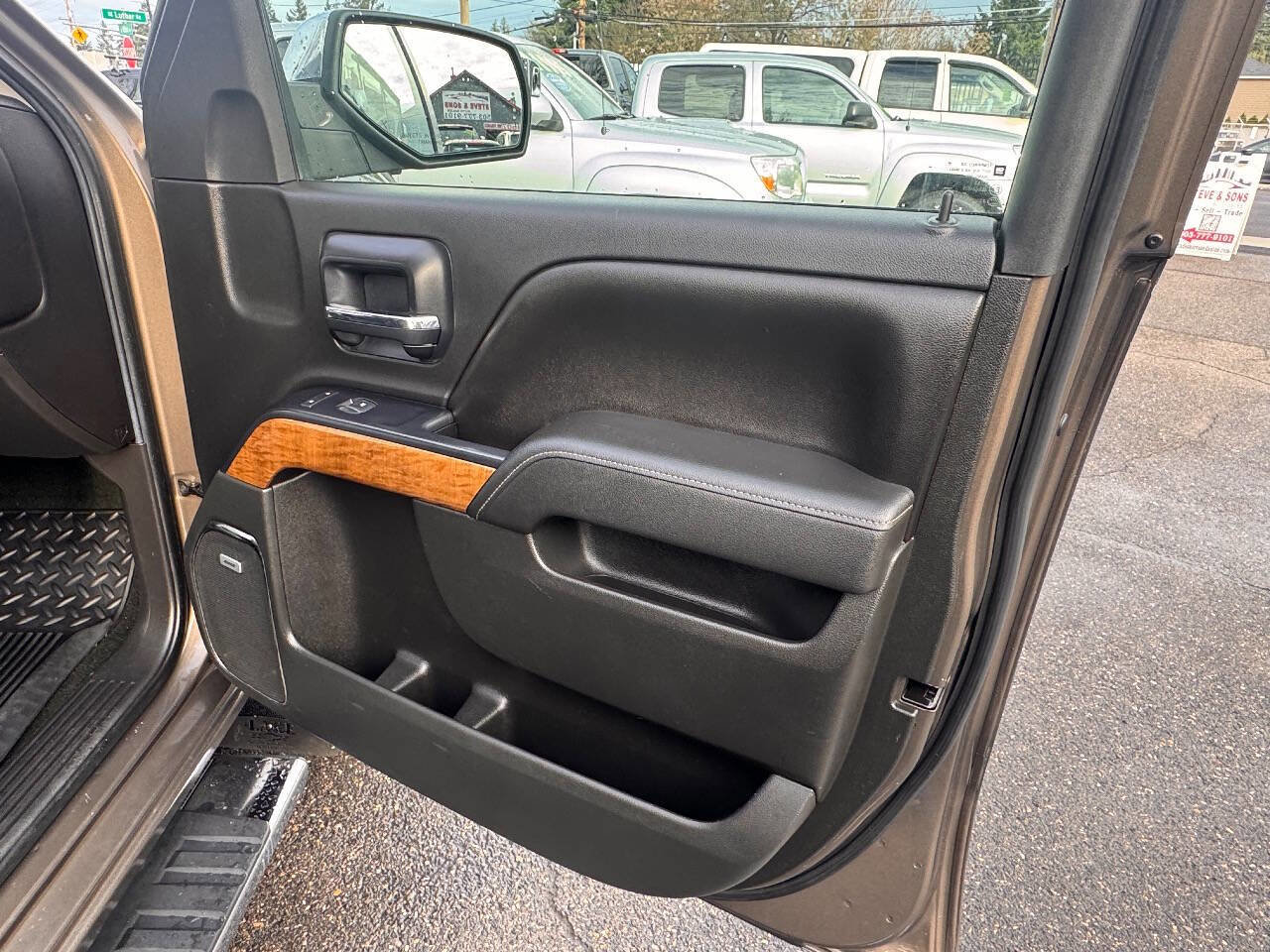 Used 2014 Chevrolet Silverado 1500 LTZ image 24