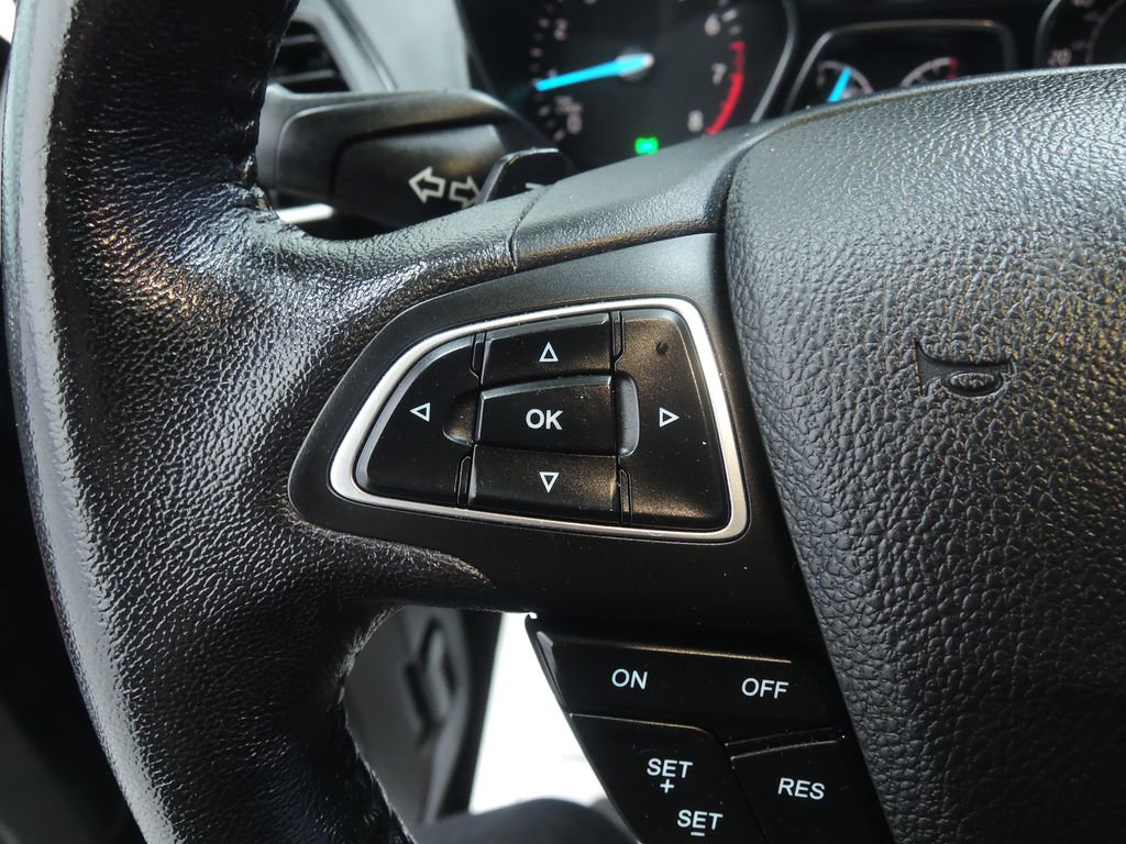 Used 2017 Ford Escape Titanium FWD image 15