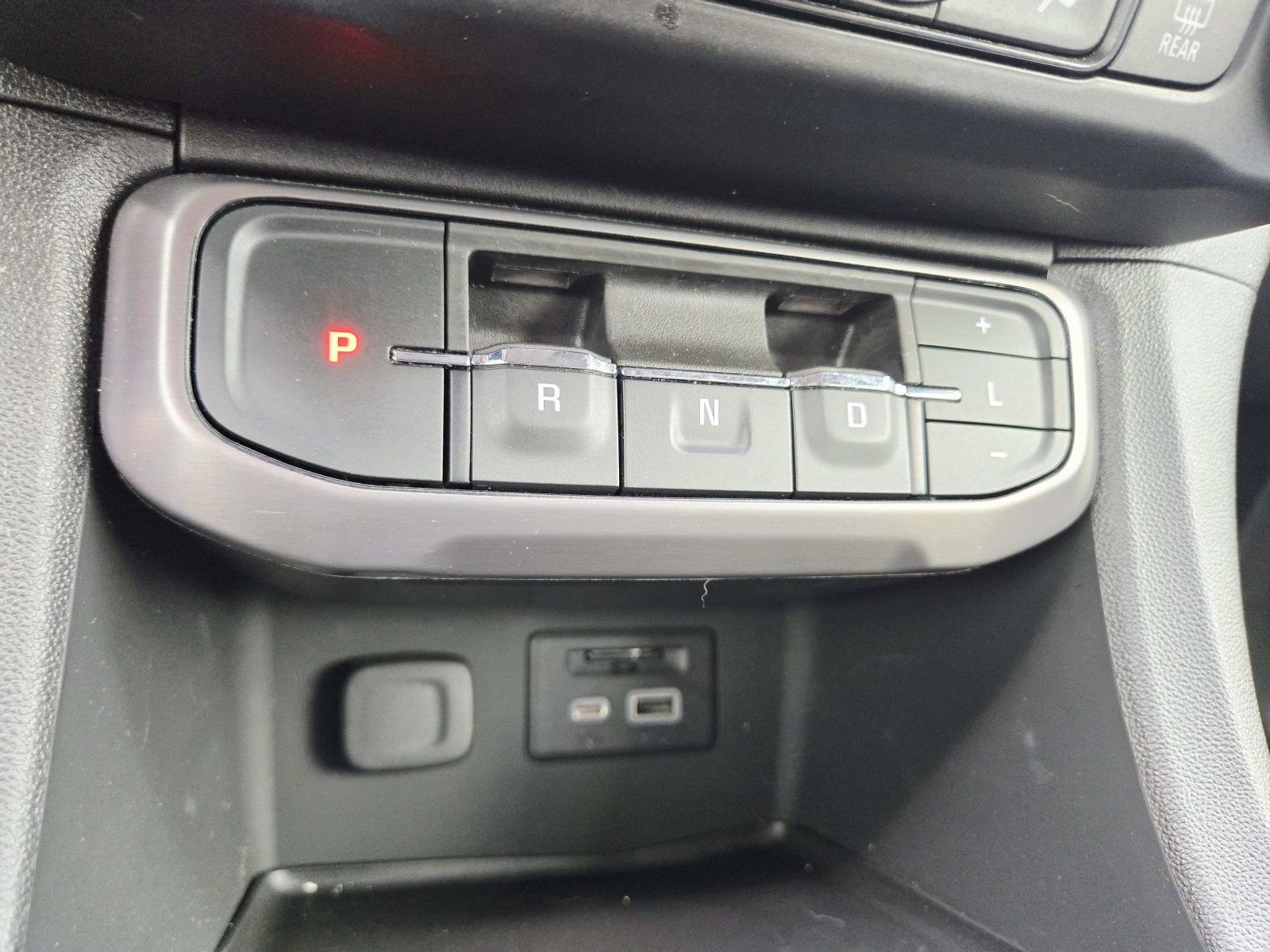 Used 2023 GMC Acadia AT4 w/ Technology Package AWD/4WD image 35