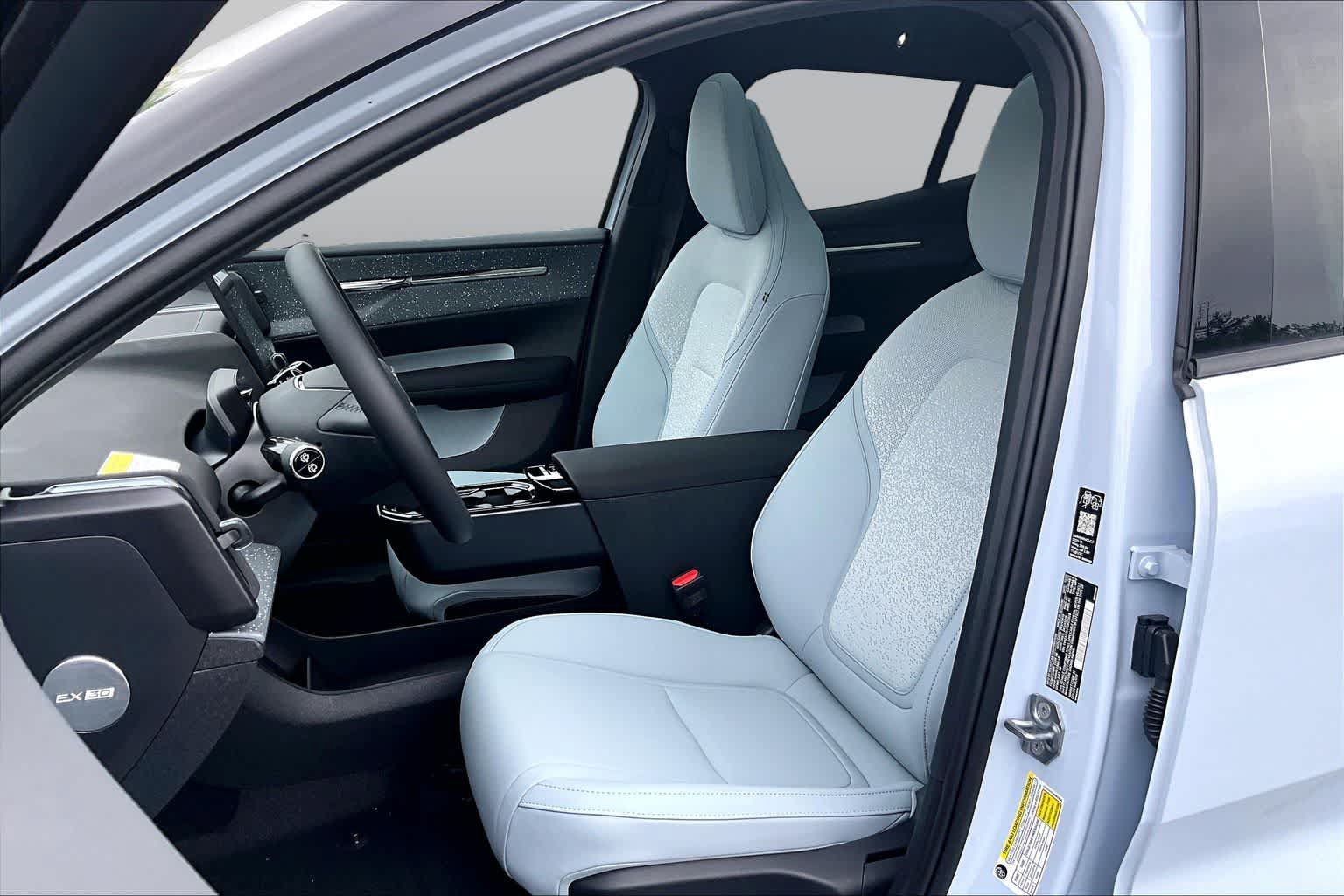 New 2026 Volvo EX30 Ultra w/ Climate Package AWD/4WD image 13