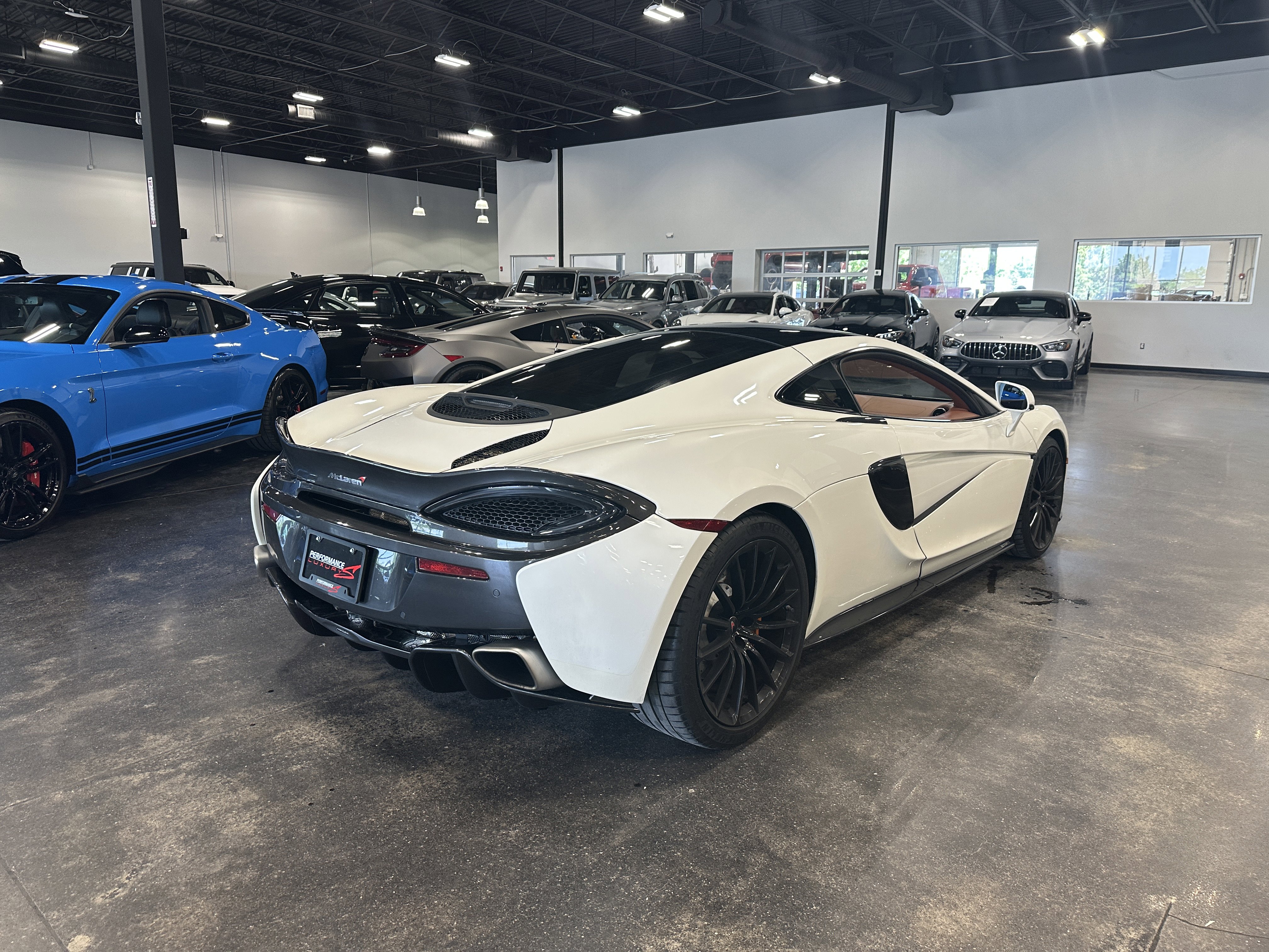 Used 2017 McLaren 570S RWD image 5